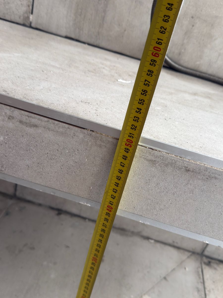 מדידת מידות בעזרת סרט מדידה